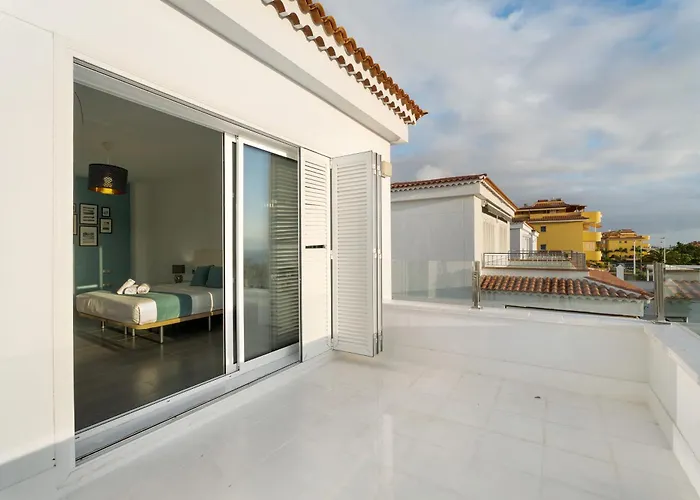 Aurora Playa La Arena