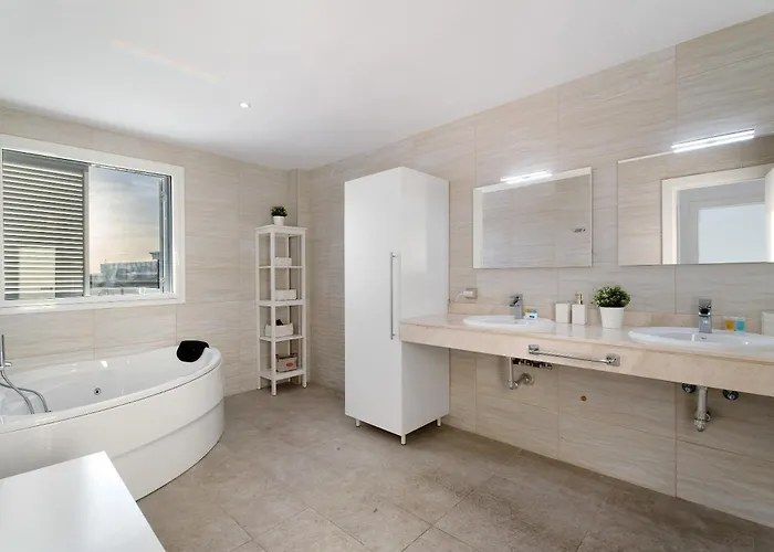 Aurora Playa La Arena *